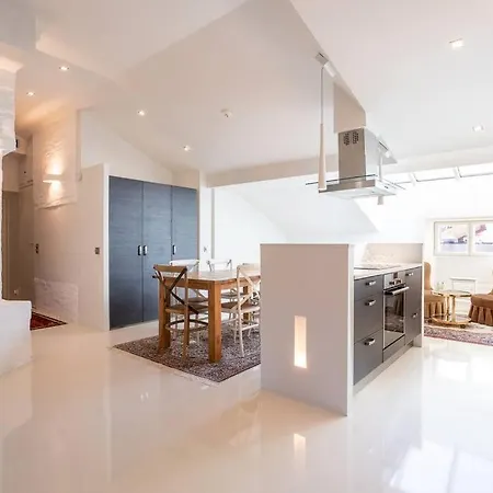 Stunning Huvilakatu Penthouse Helsinki Exterior photo