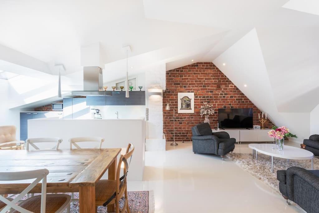 Stunning Huvilakatu Penthouse Appartement *